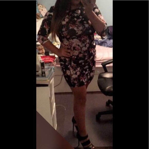 M Flowery Mini Dress - Picture 1 of 15